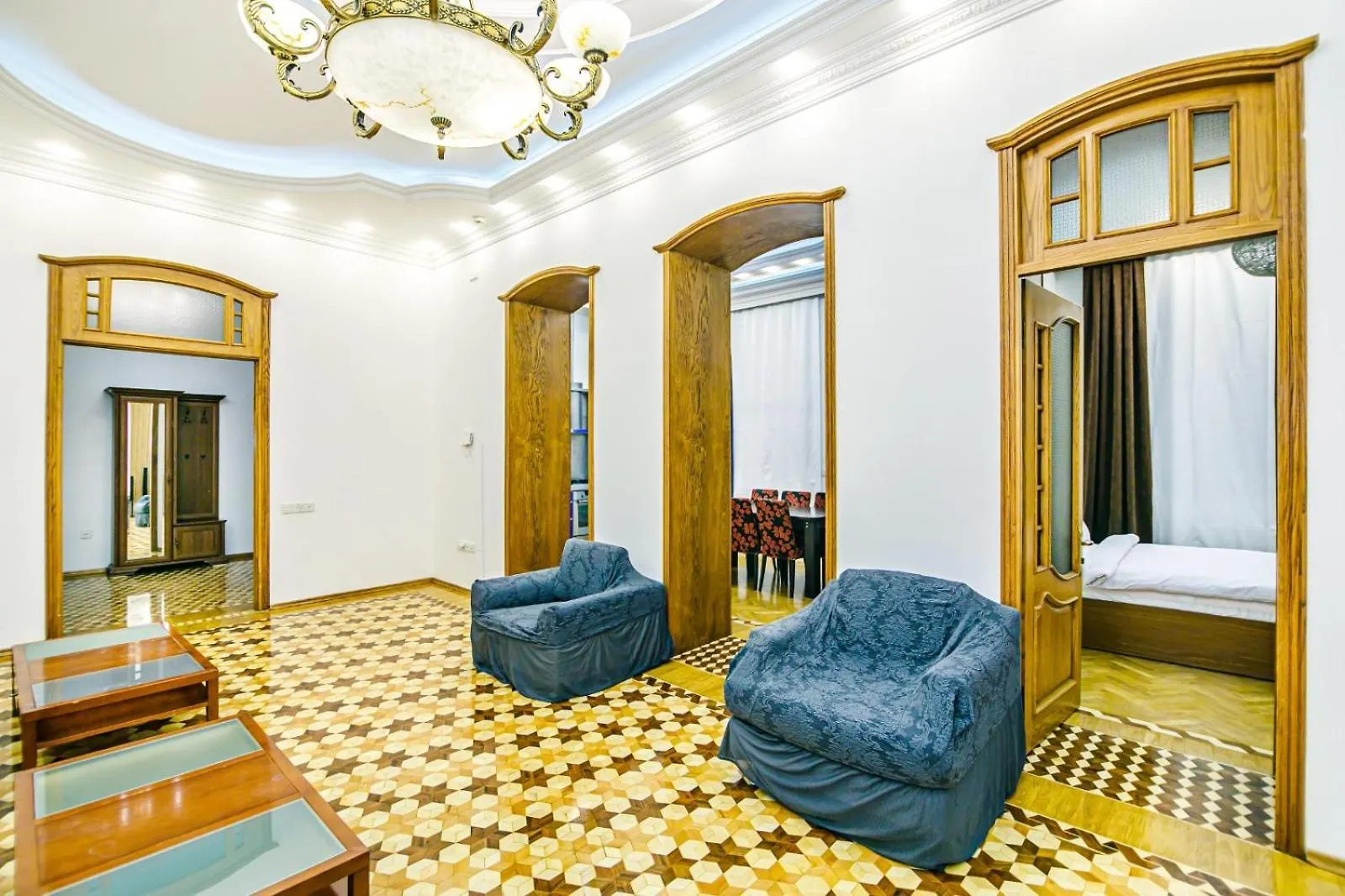 Apartment Big Palace Baku 0*,