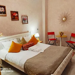 Live-inn In Modern With Elevator, Garden & Airport Shuttle Апартаменты